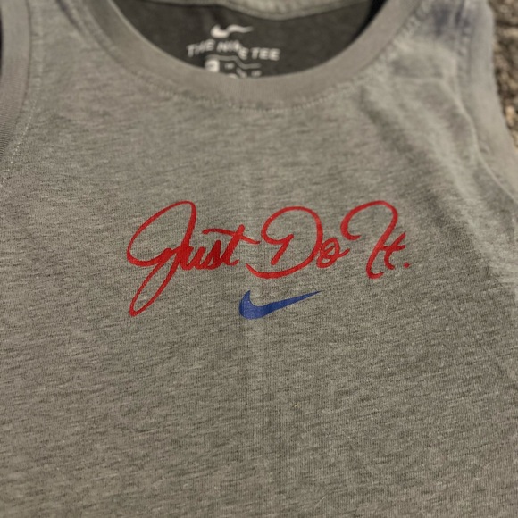 Nike Dri-Fit Just Do It Womens Tank in Gray - Picture 3 of 4